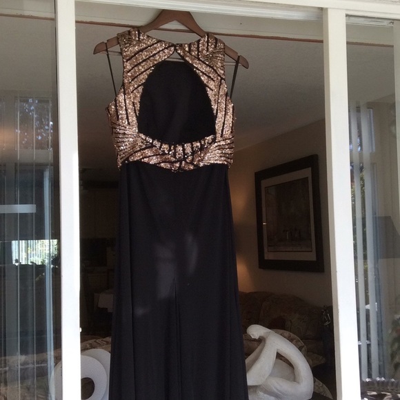 NWT, absolutely dazling 2 pieces dress - Picture 3 of 10